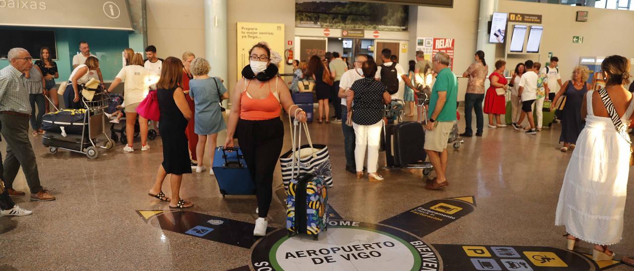 Llegada de pasajeros a Peiandor, este verano