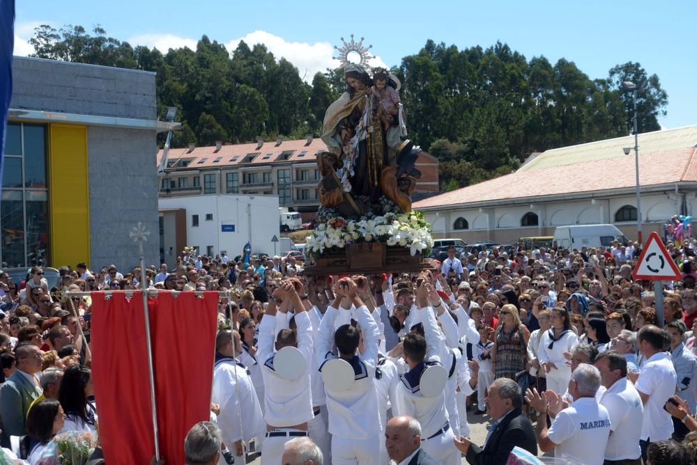 La Vírgen del Carmen conqusta los mares en A Illa de Arousa