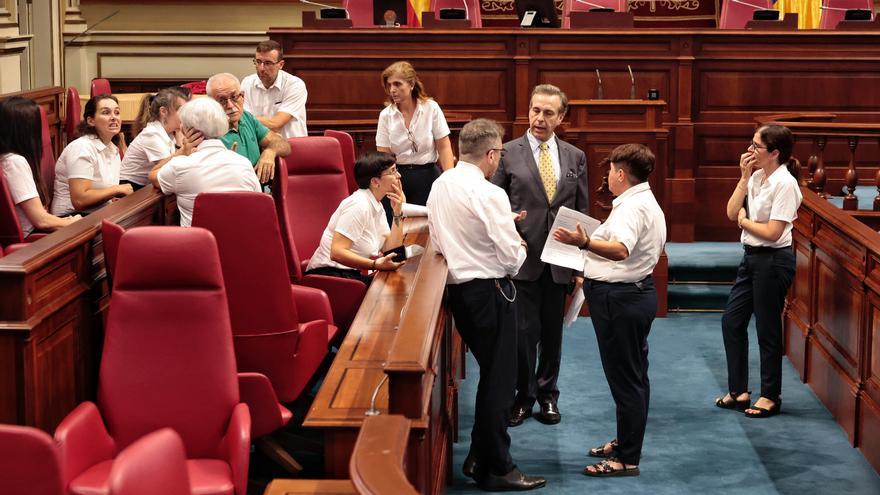 Arranca la legislatura en el Parlamento canario, el más rezagado de España