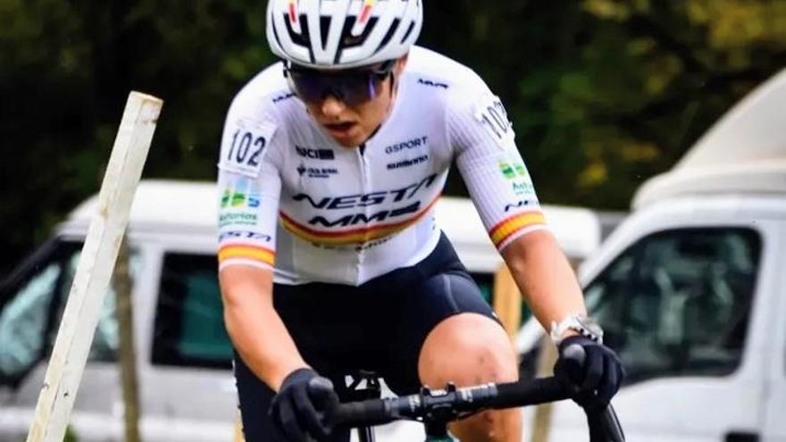 Sofía Rodríguez en una carrera de la Copa de España de Ciclocross.