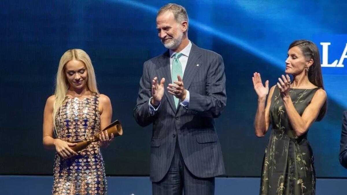 Bad Gyal con Felipe VI y Letizia.