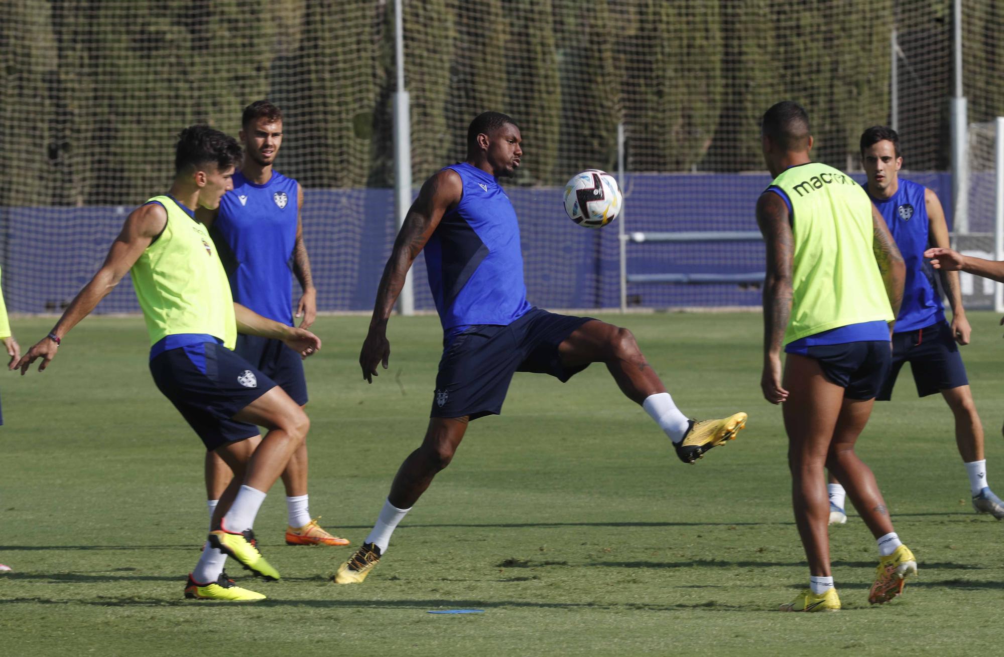 Sesión en Buñol del Levante UD