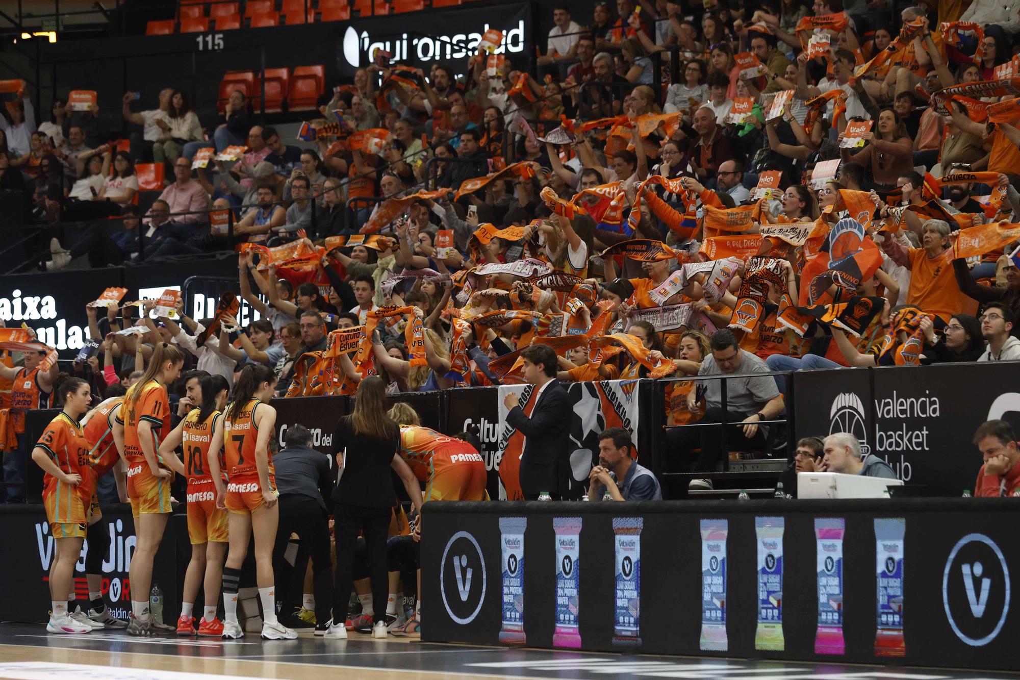 Valencia Basket - Perfumerías Avenida