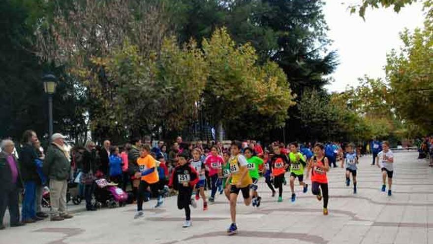 Salida de una de las carreras de categorías inferiores.