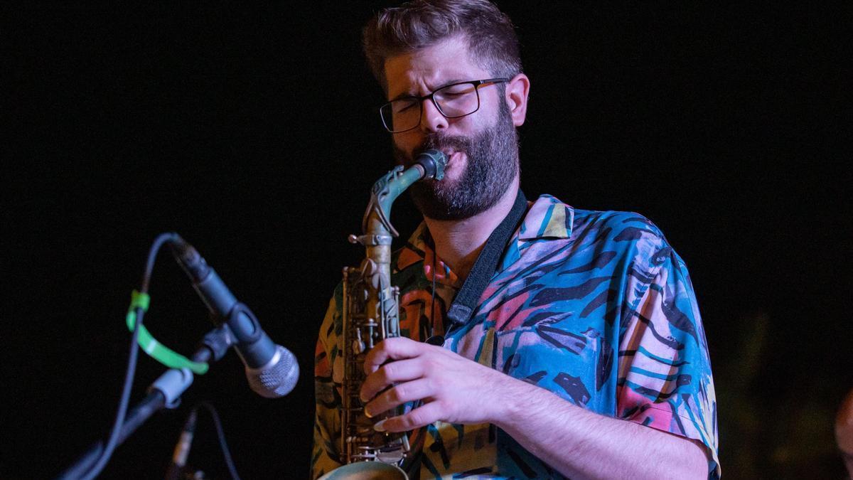El saxofonista Víctor Jiménez.
