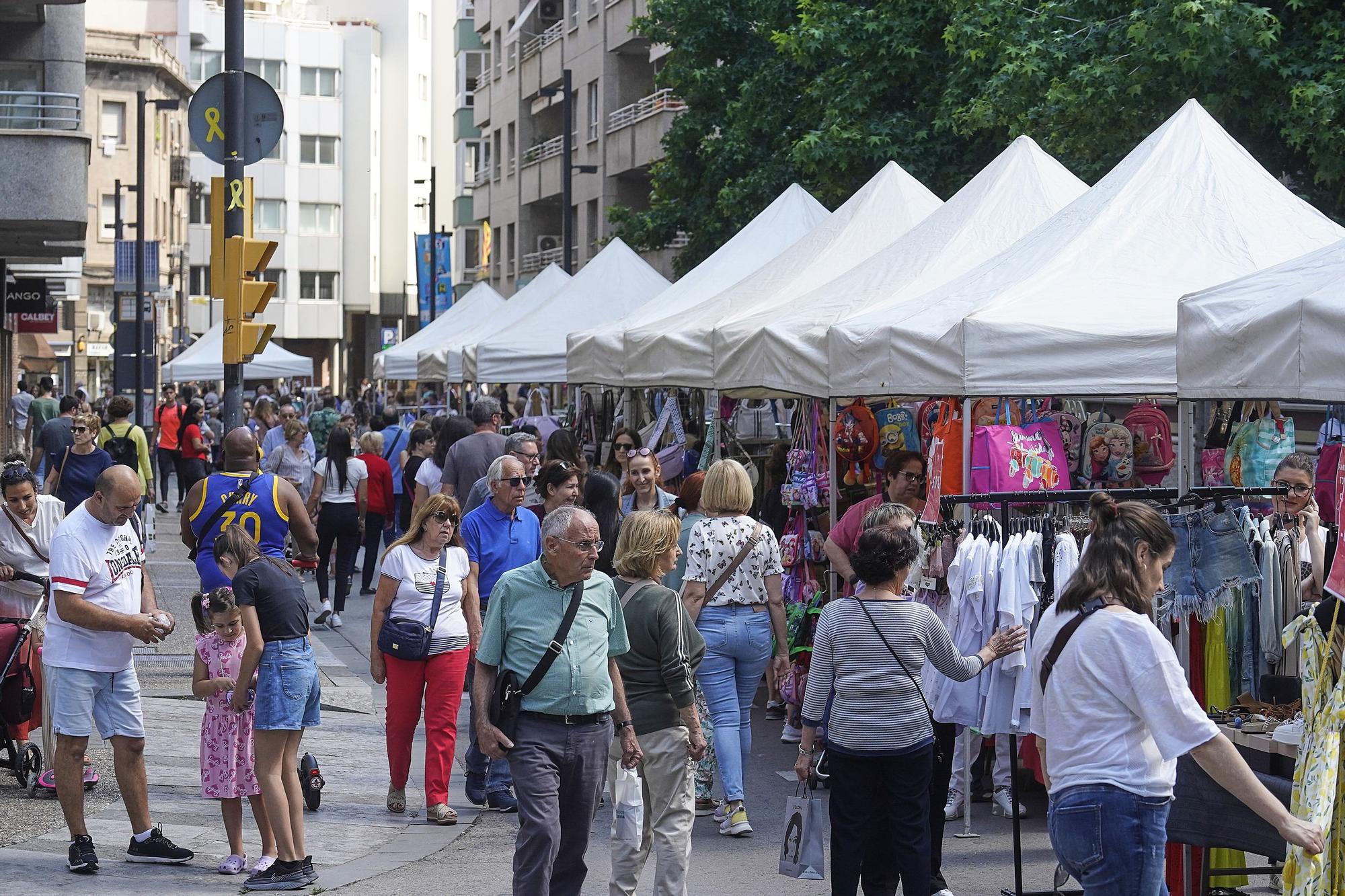 Girona celebra una nova edició de la 'Botiga al carrer'