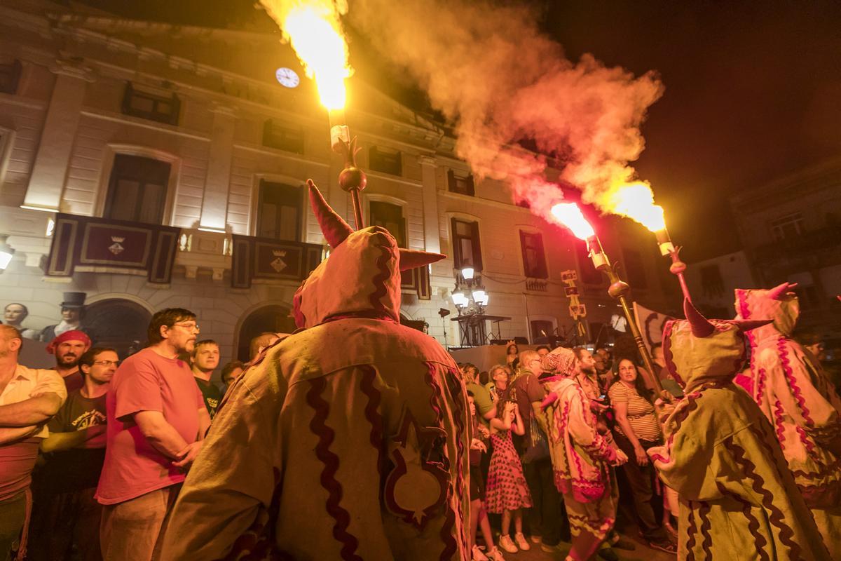 Novetat a la Festa Major de Sabadell: traducció en llengua de signes del pregó i de la cercavila