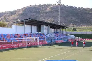 Tildan de "insostenible" la situación del campo de fútbol del Saguntino