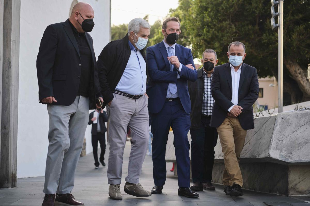 Visita a Adeje del secretario de Estado de Turismo, Fernando Valdés.