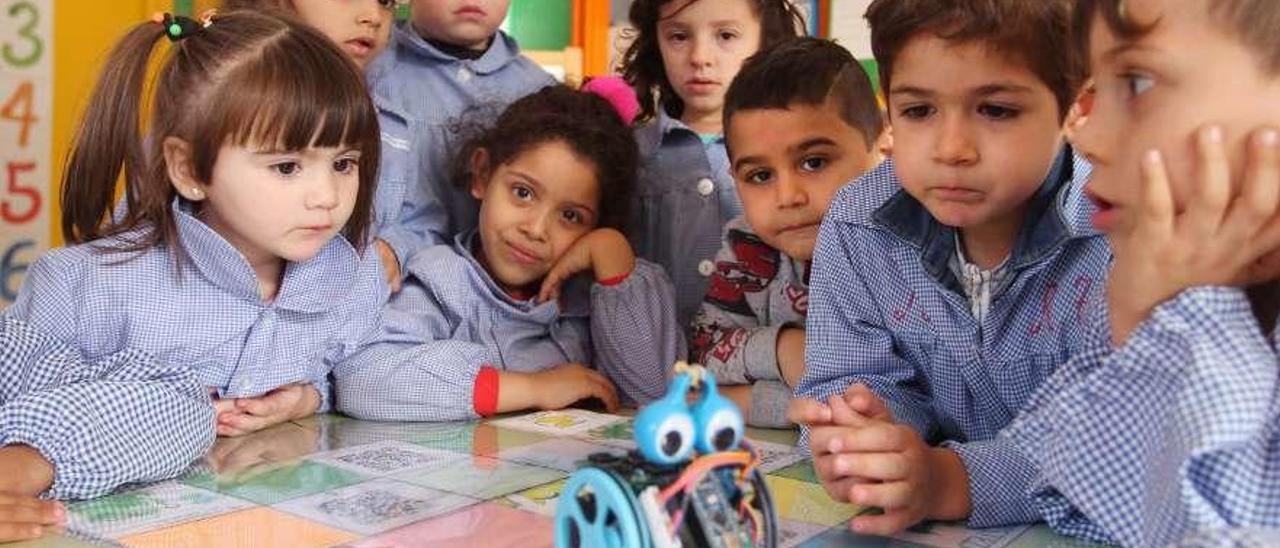 Actividad de robótica en un colegio de la ciudad. // Iñaki Osorio