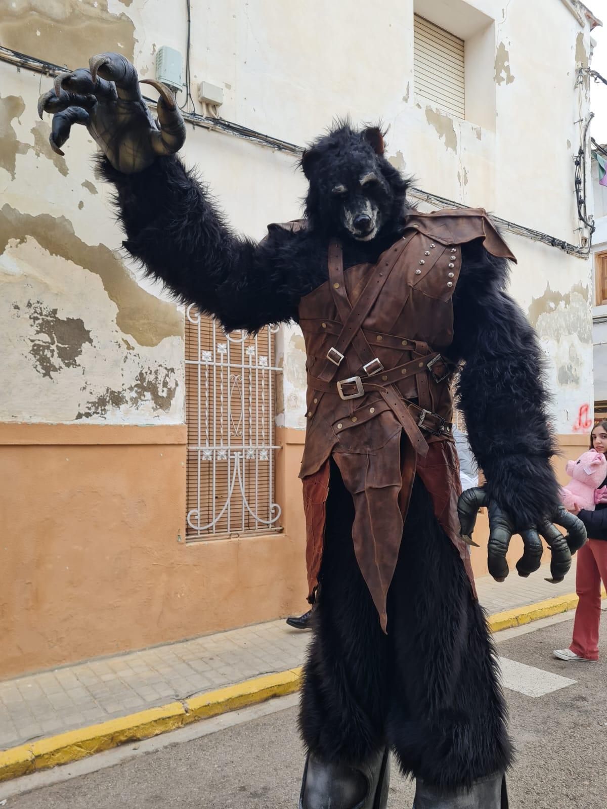 Así se sumerge Llombai en su historia con el mercado renacentista de los Borja