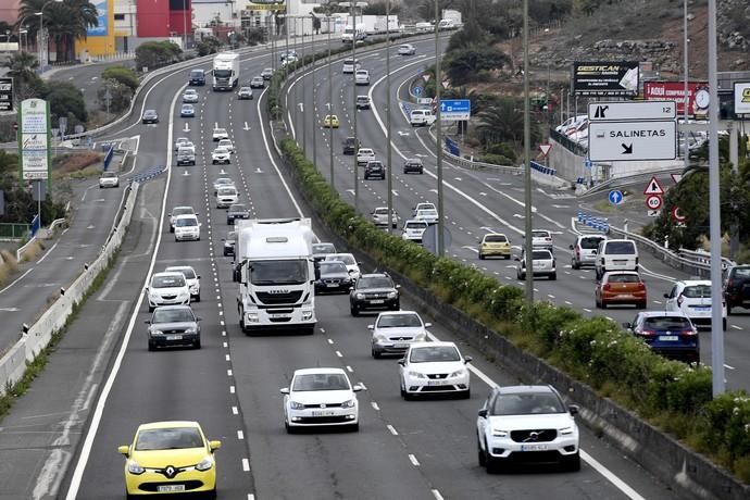 21-04-19 GRAN CANARIA.  AUTOPISTA GC-1. TELDE. Fotos de coches en la autopista. Colas en la autovía de la gente de regreso a casa del sur. Fotos: Juan Castro.  | 21/04/2019 | Fotógrafo: Juan Carlos Castro