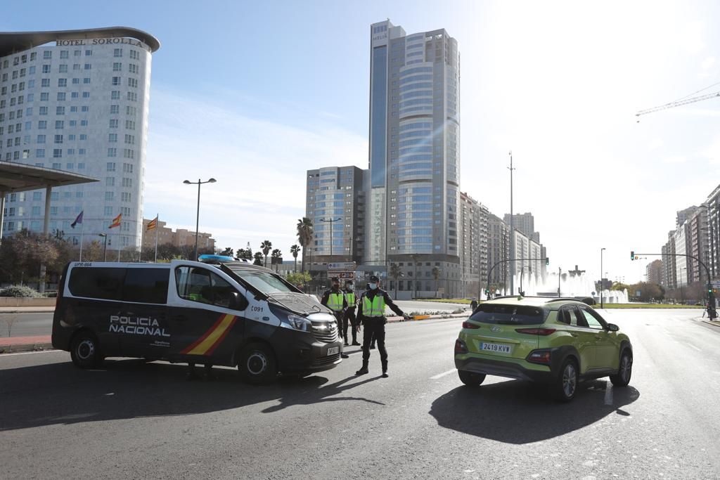 Controles en las entradas a València