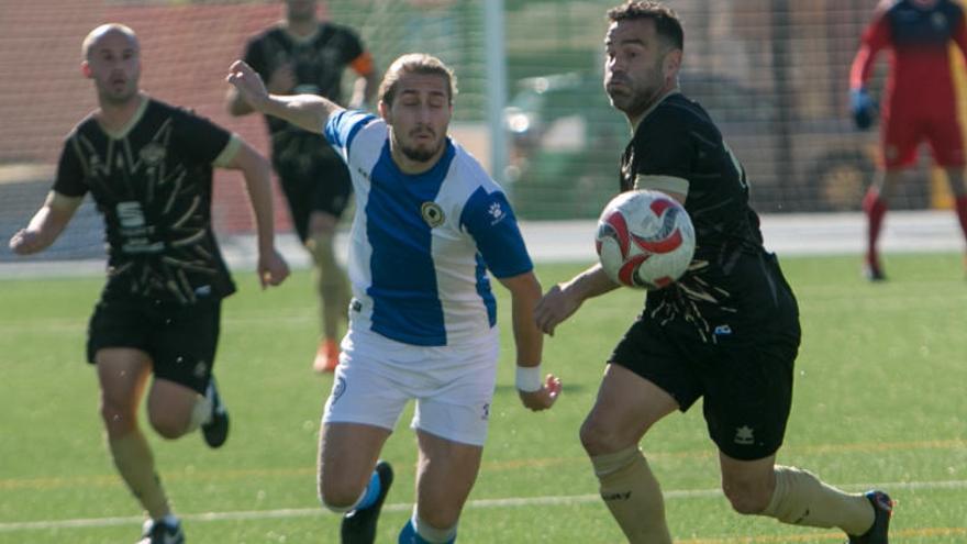 Álvaro, Pedja y Paco Peña, en el Intercity-Hércules B de Liga el pasado 27 de enero en Sant Joan