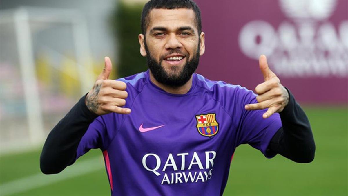 Dani Alves está muy cerca de extender su vínculo con el Barcelona