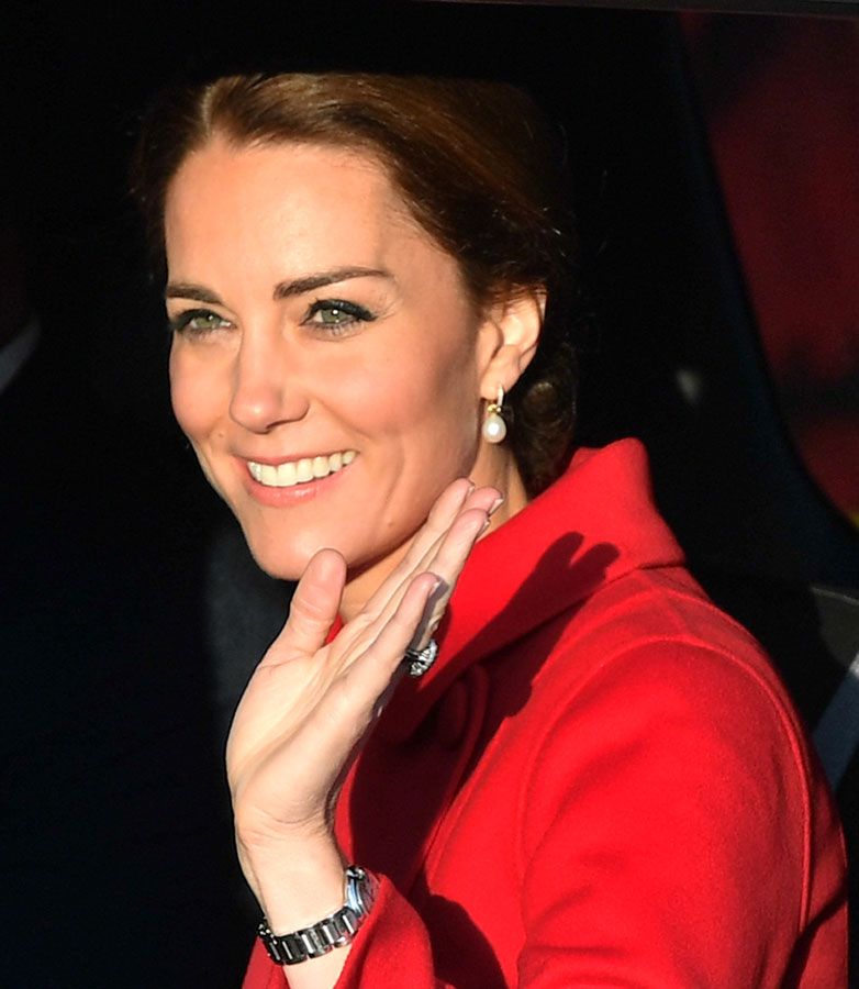 Kate Middleton con abrigo rojo