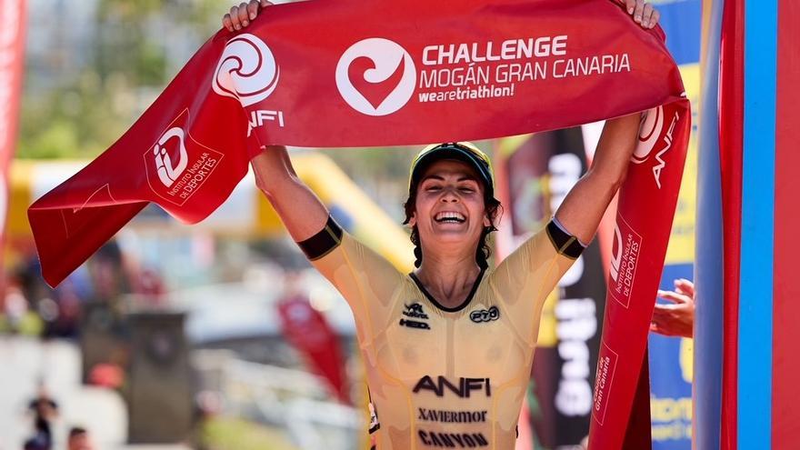 La embajadora de Anfi, Sara Pérez Sala, campeona del mundo de triatlón