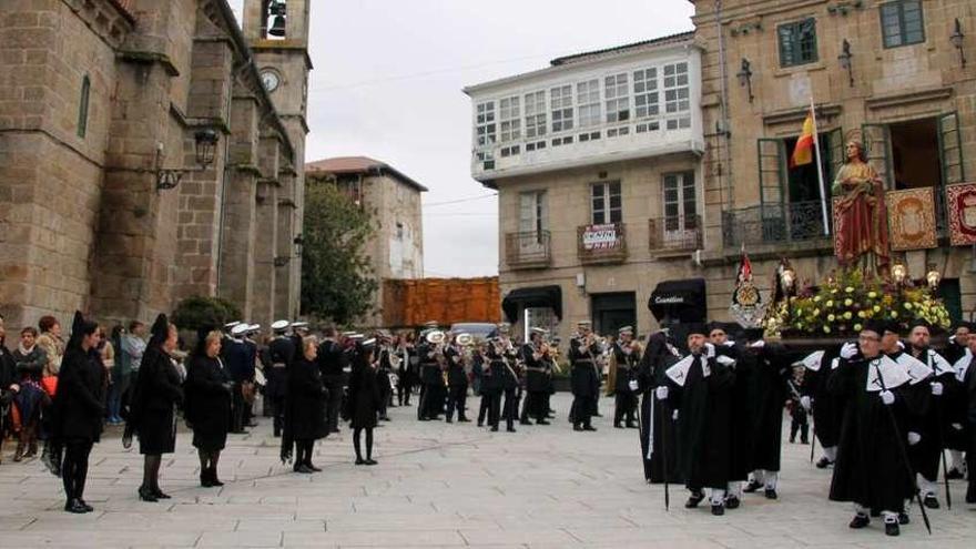 Betanzos celebra su Semana Santa distinguida