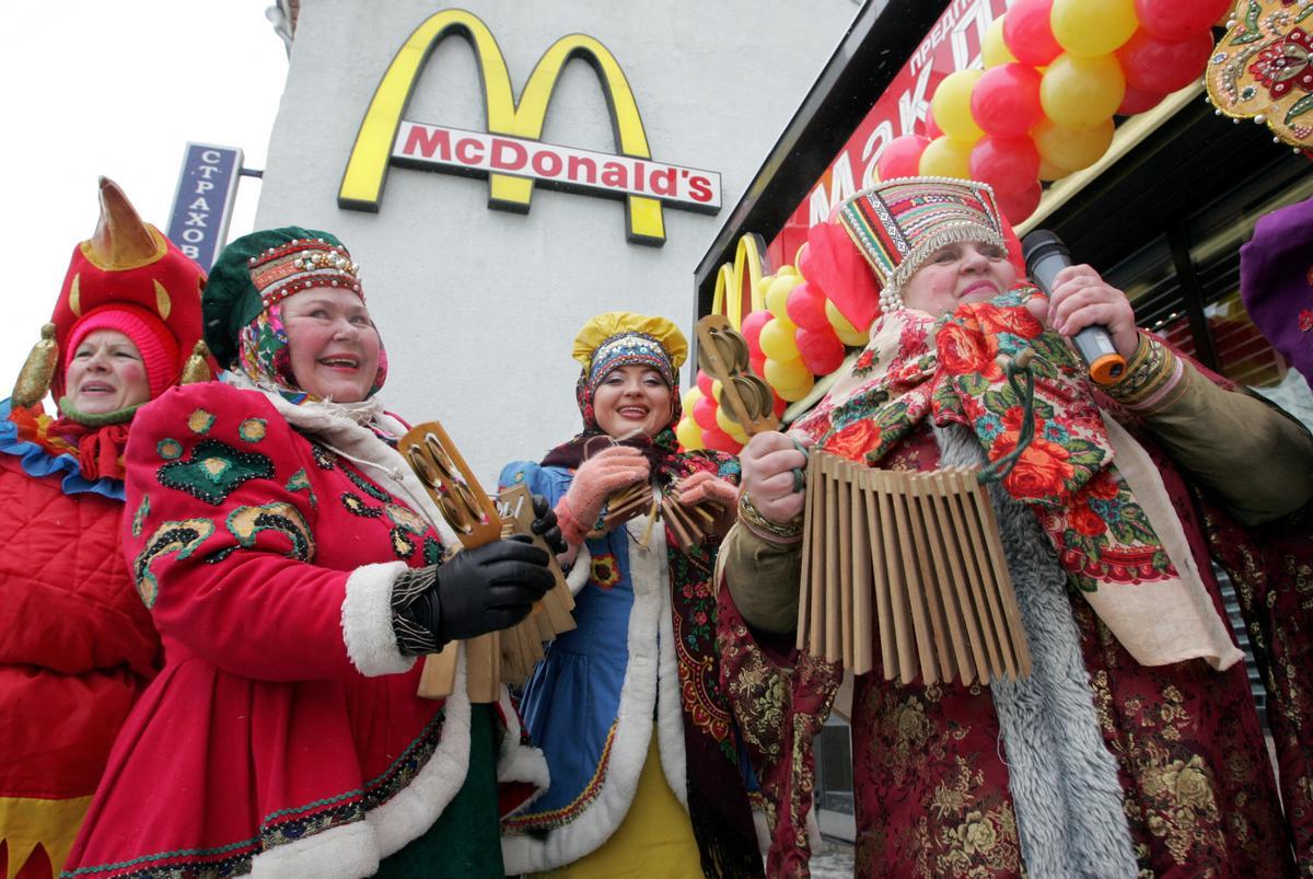 Celebración, en 2005, del 15 aniversario de la apertura del McDonald’s de la plaza Pushkin de Moscú