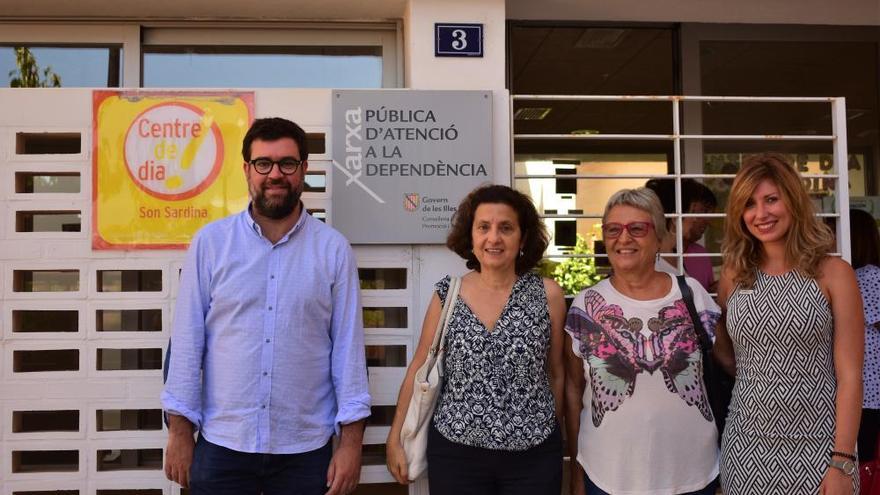 El alcalde Antoni Noguera visita la residencia de ancianos de Son Sardina