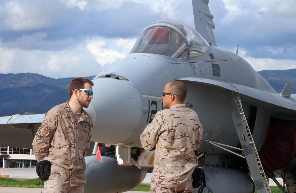 Los mejores pilotos de combate se reúnen en Málaga para mejorar sus habilidades y entrenarse al mando de los F-18