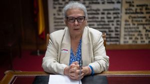 L’empresària que va assegurar haver portat efectiu a Ferraz es reafirma