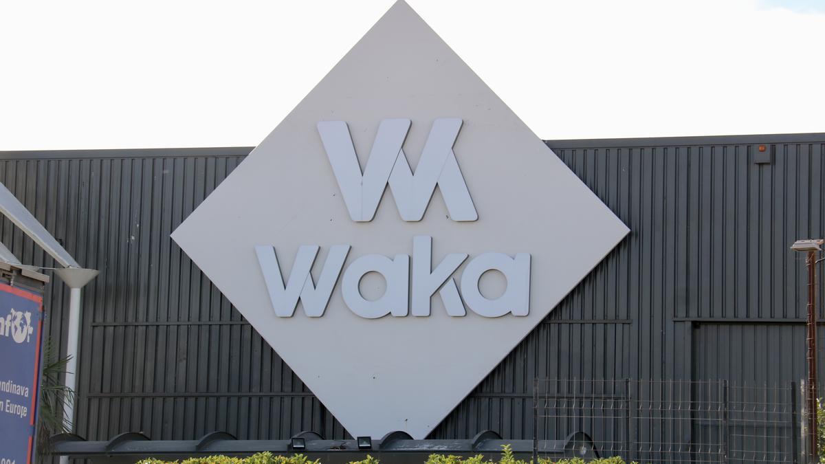 Cartell de la discoteca Waka, a Sant Quirze del Vallès.