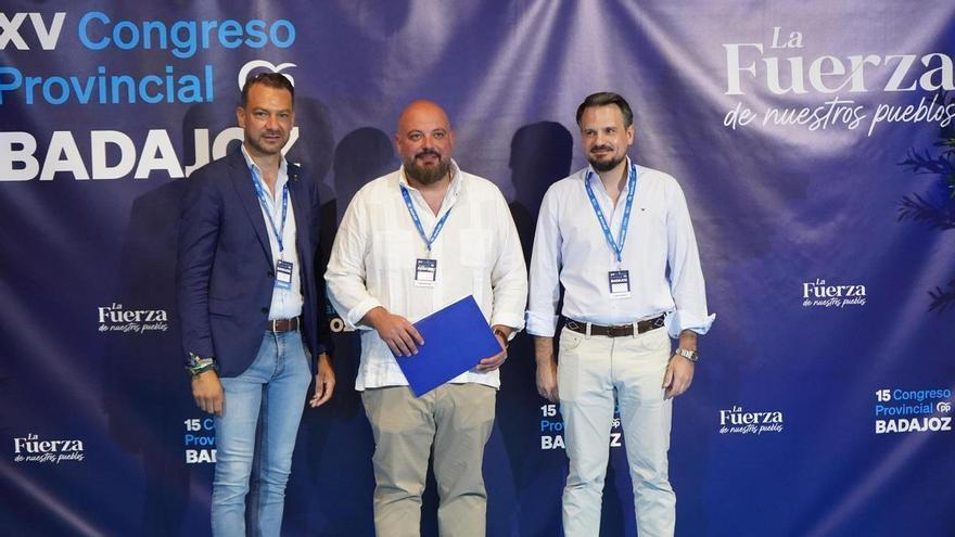 Naharro sale reforzado con el 99,4% de los votos del PP y pone la Diputación de Badajoz en la diana