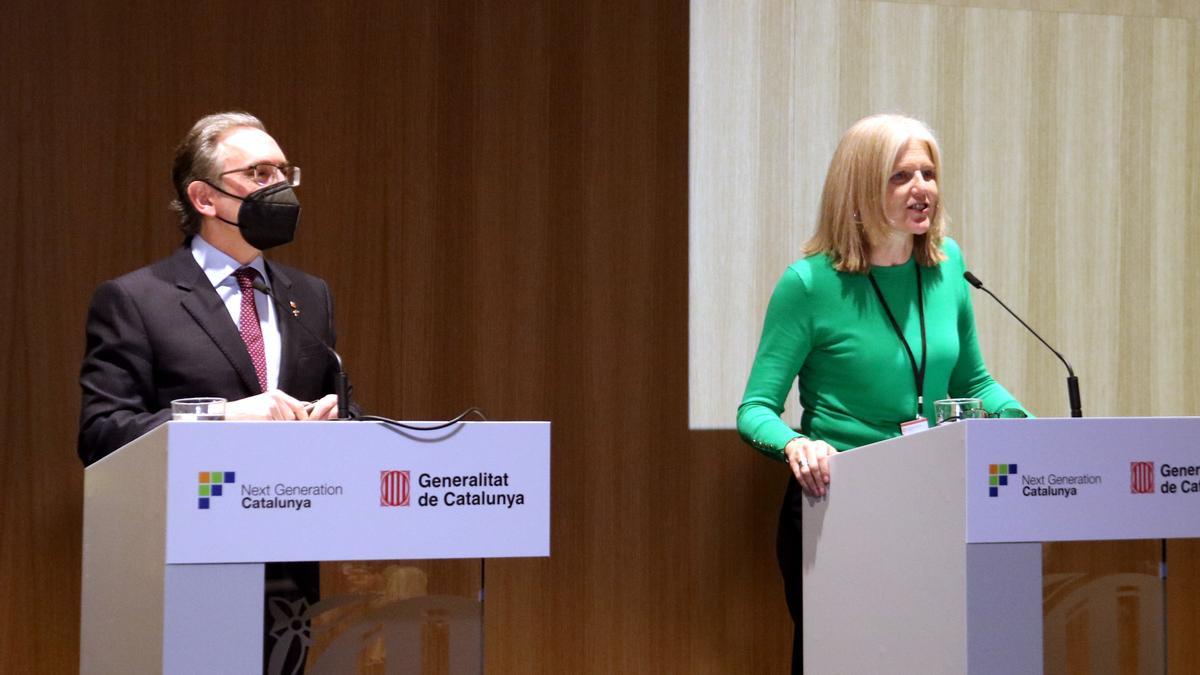 El conseller d&#039;Economia, Jaume Giró, i la secretaria d&#039;Afers Econòmics i Fons Europeus, Matilde Villaroya, durant la presentació de la nova web sobre la gestió dels Next Generation a Catalunya