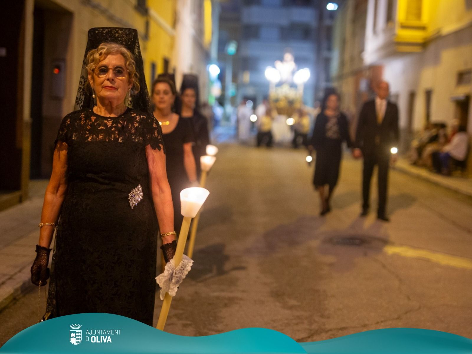 La lluvia respeta la procesión de Sant Francesc en Oliva