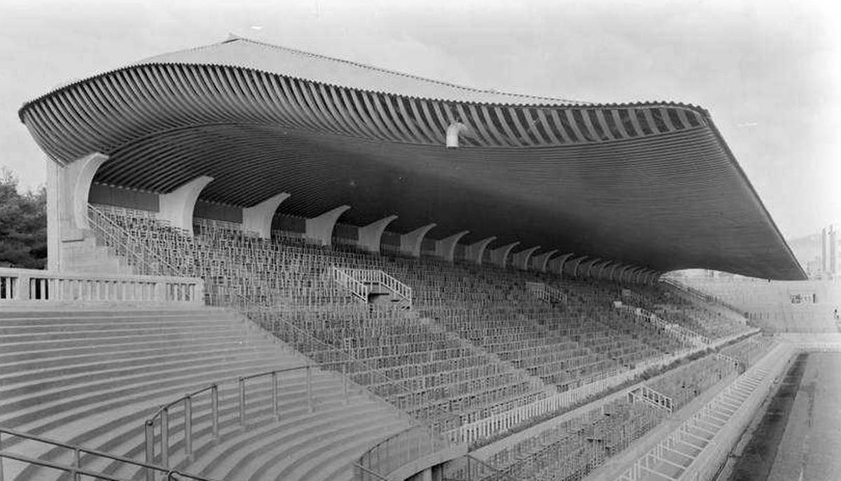 Estadio del Barça de Les Corts, con el voladizo de Eduardo Torroja.