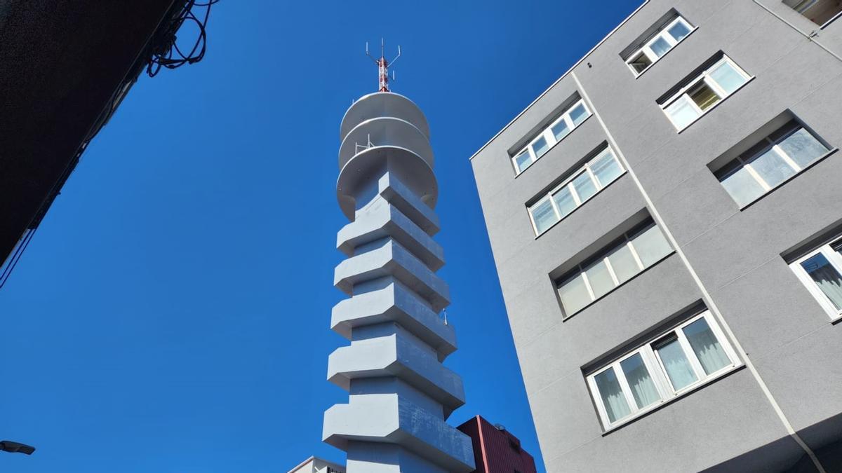 La torre rehabilitada, en O Castrillón