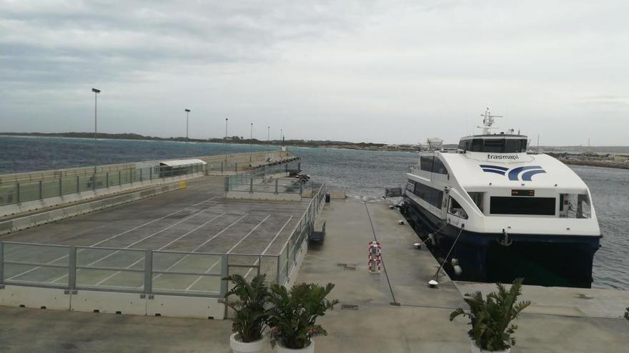 Abre de nuevo el puerto de la Savina en Formentera