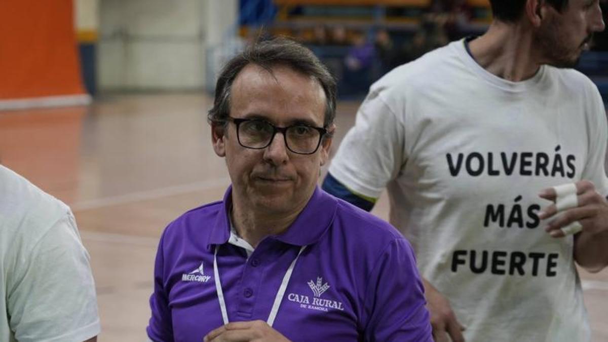 Félix Mojón, entrenador del BM Caja Rural Zamora. | JOSE LUIS FERNÁNDEZ