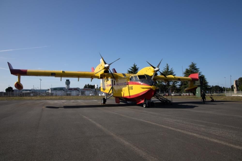 Un avión extra para sofocar los incendios gallegos