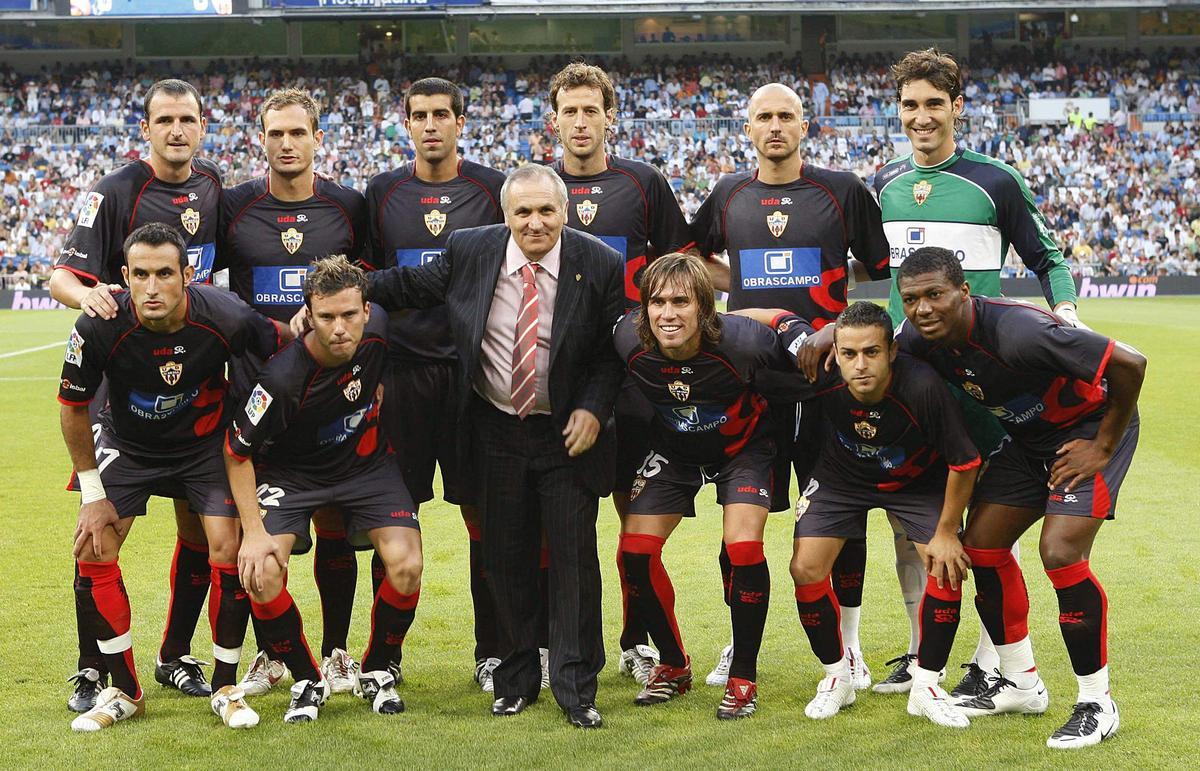 Once del Almería en 2007 con Bruno Saltor y Fernando Soriano.