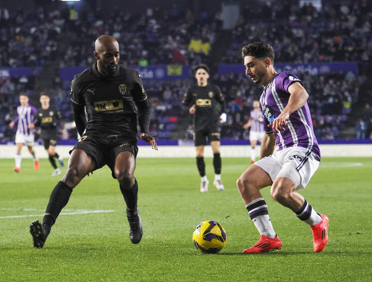 Raúl Moro en un partido con el Valladolid.