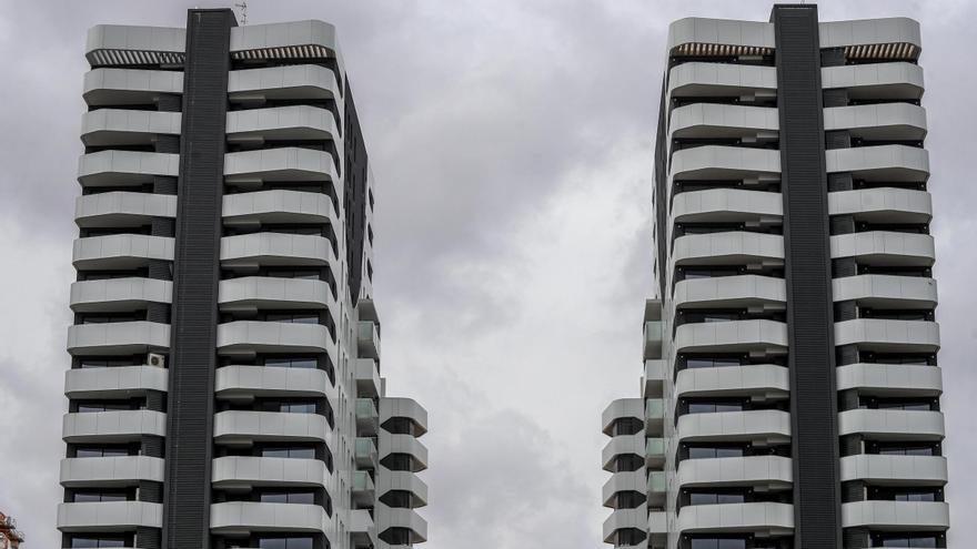 Torres de pisos de lloguer enfront de l’Hospital La Fe de València