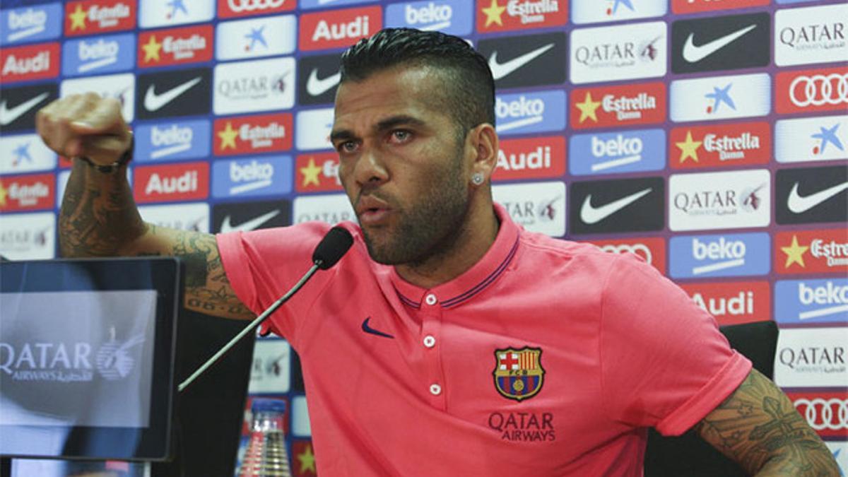 Dani Alves atenderá a los medios de comunicación para hablar de su futuro y el Barça