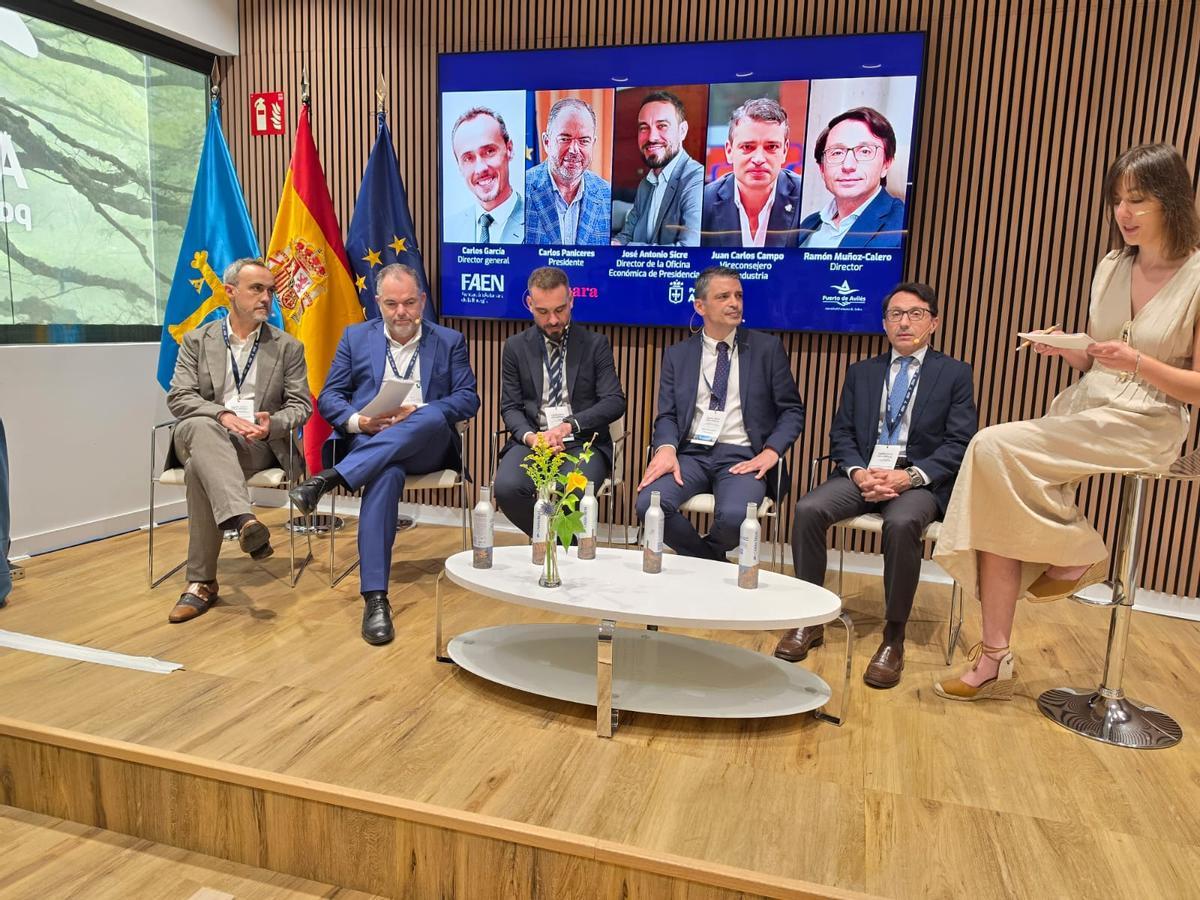 Por la izquierda, Carlos García, Carlos Panieres, José Antonio Sicre, Juan Carlos Campo, Ramón Muñoz-Calero y Marta González