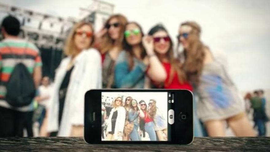 Creadas unas gafas de sol que permiten hacerte un selfi a distancia