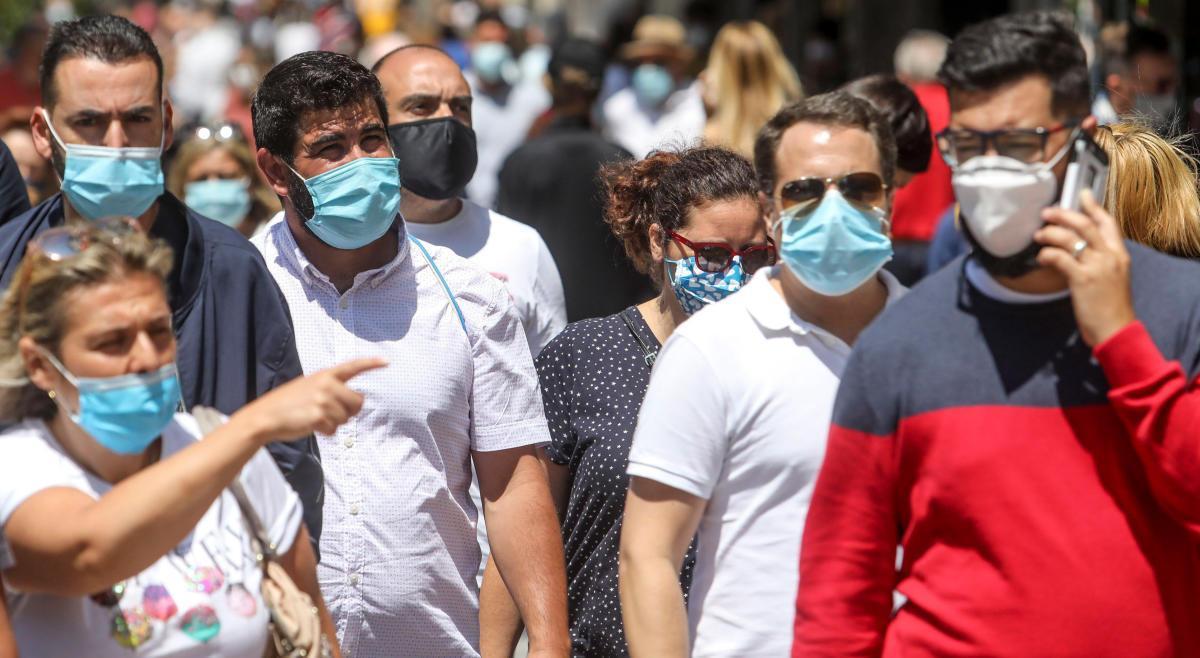 Salud teme una avalancha de contagios por los casos de jóvenes y locales de ocio