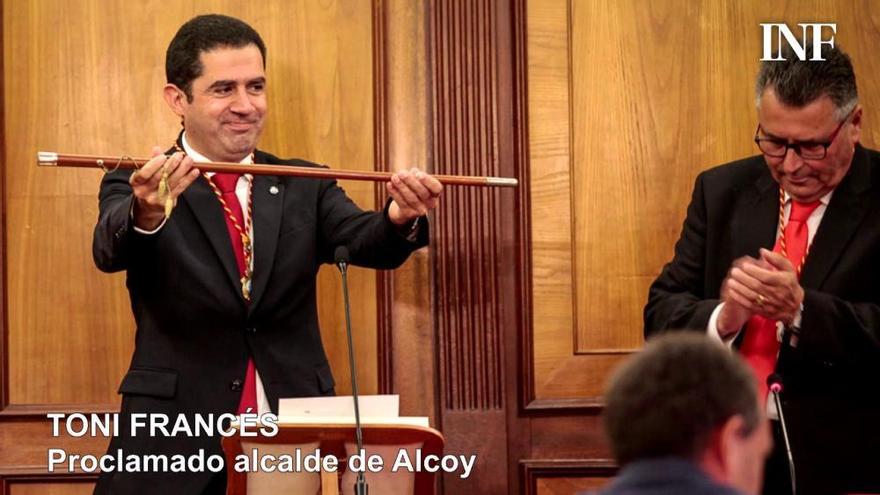 Toni Francés inicia su tercera legislatura como alcalde en Alcoy apelando al diálogo y al consenso