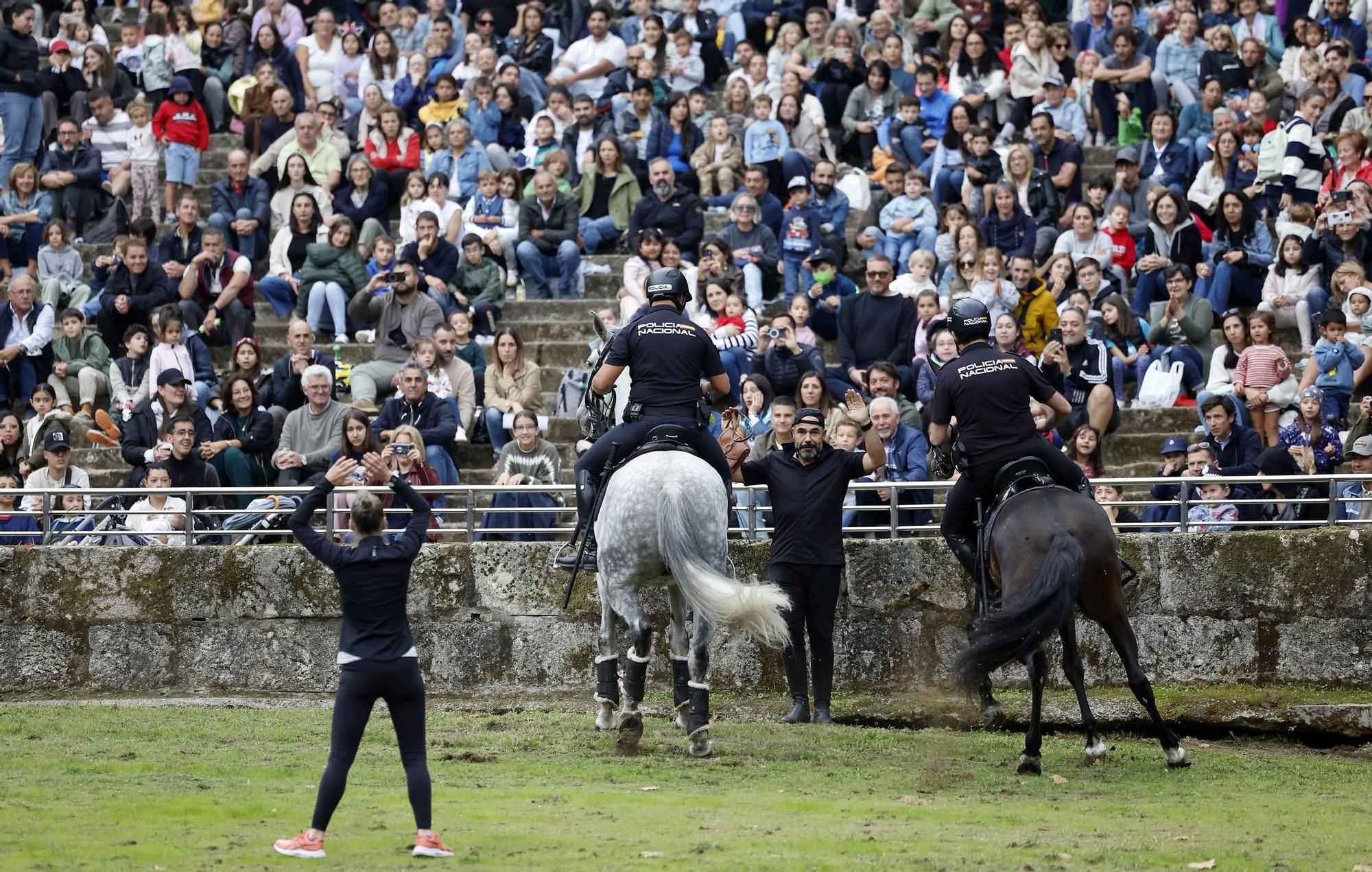 Exhibición de la Policía Nacional en el auditorio de Castrelos en Vigo