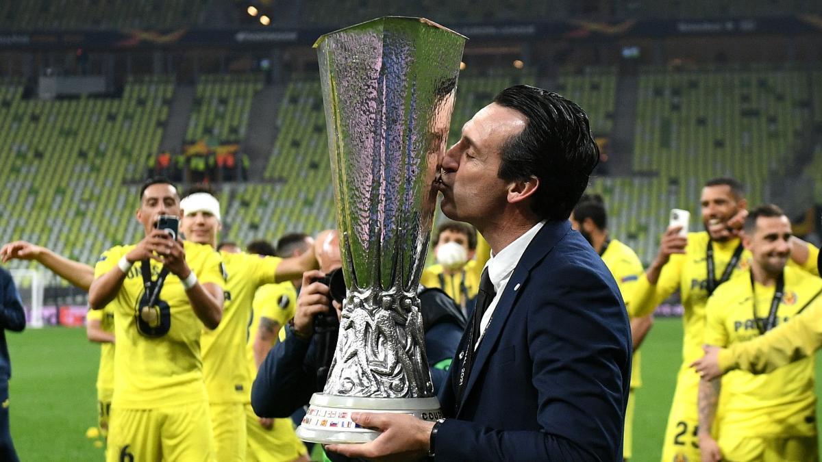 Unai Emery, con la Europa League conquistada con el Villarreal