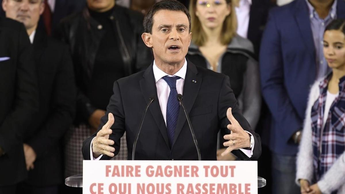 Valls, durante su discurso anunciando su candidatura a la presidencia de la República francesa, en Evry (sur de París), este lunes.