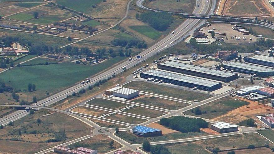 Área industrial y logística de Benavente, junto a las autovías que conforman el nudo principal de comunicaciones de la provincia.