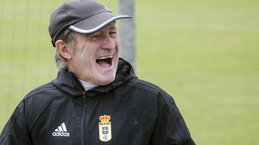 El entrenador del Oviedo Juan Antonio Anquela