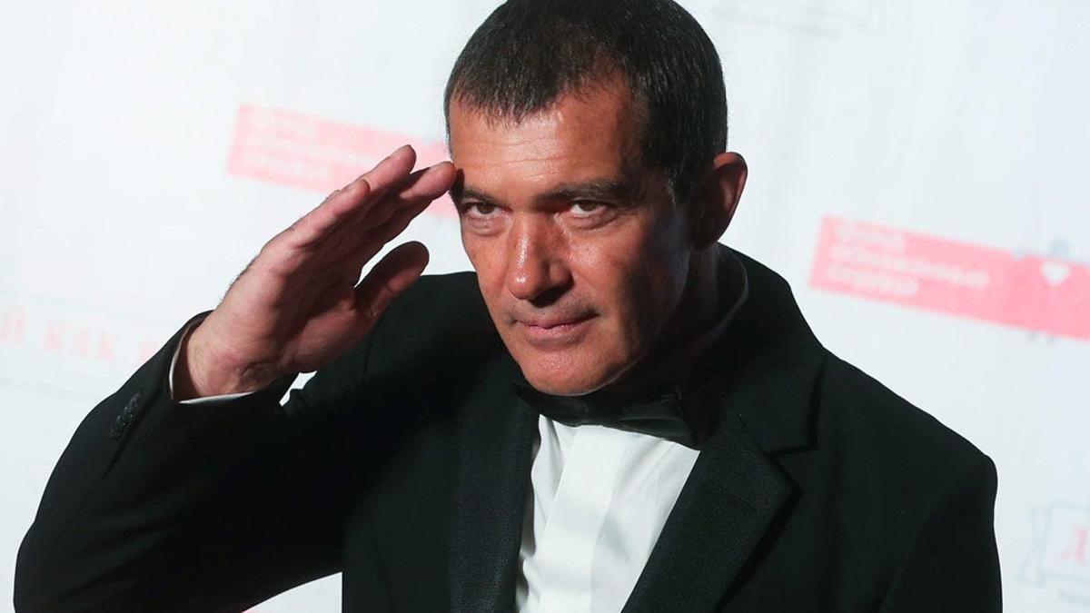 Antonio Banderas rapado