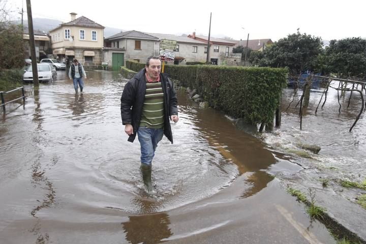 El temporal desborda los ríos de Pontevedra